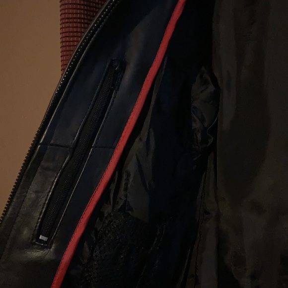 Leather jacket - Picture 5 of 8